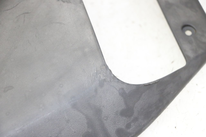 photo de CARENADO DELANTERO DERECHO GILERA NEXUS 300 (2008 - 2013) - Primer plano técnico