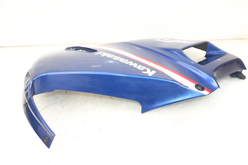 photo de CARENADO DELANTERO DERECHO KAWASAKI GPX R WARBIRD 600 (1988 - 1993) - Zoom sobre los componentes