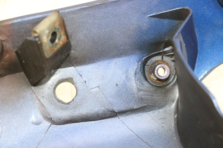 photo de CARENADO DELANTERO DERECHO KAWASAKI GPX R WARBIRD 600 (1988 - 1993) - Zoom estado de uso