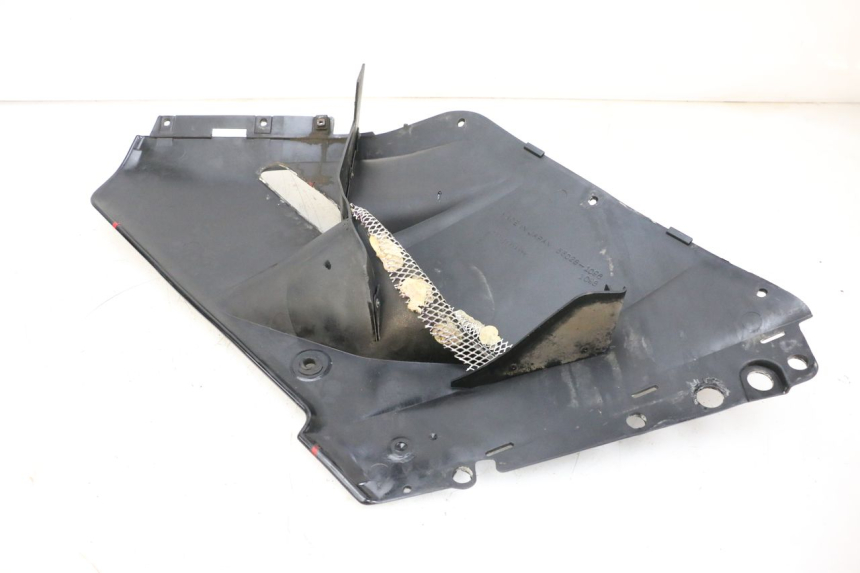 photo de CARENADO DELANTERO DERECHO KAWASAKI GPZ RX 1000 (1986 - 1988) - Detalles de los puntos de fijación