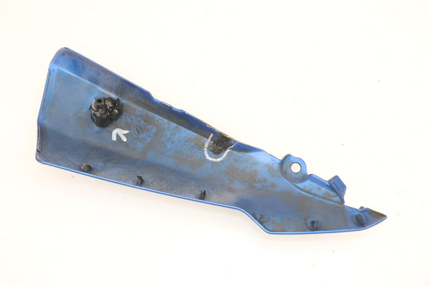 photo de CARENADO DELANTERO DERECHO SUZUKI GSR 750 (2011 - 2017) - Primer plano de alta resolución