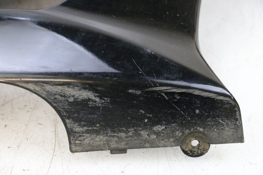 photo de CARENADO DELANTERO DERECHO SUZUKI GSXR GSX-R 1000 (2003 - 2004) - Primer plano técnico