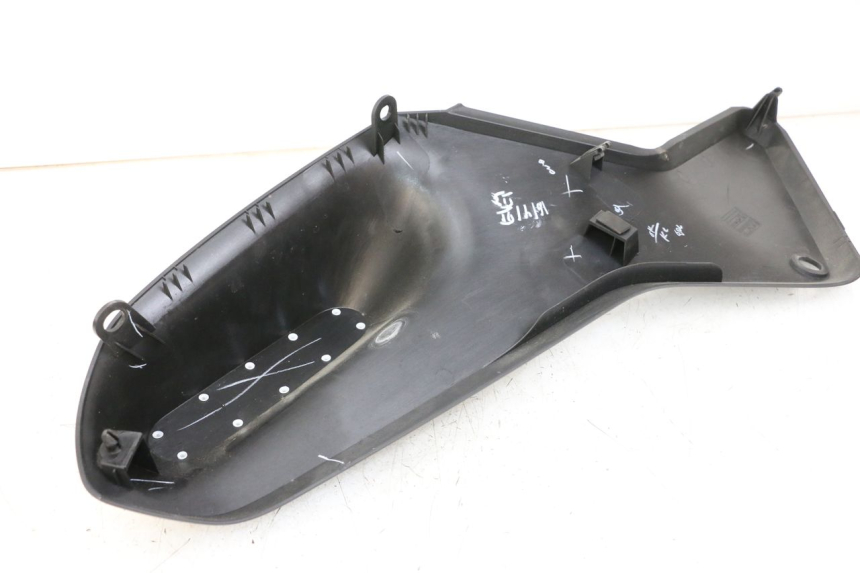 photo de CARENADO DELANTERO DERECHO HUSQVARNA SVARTPILEN 401 (2018 - 2023) - Otra perspectiva