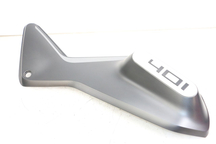 photo de CARENADO DELANTERO DERECHO HUSQVARNA SVARTPILEN 401 (2018 - 2023) - Estado de la superficie y material