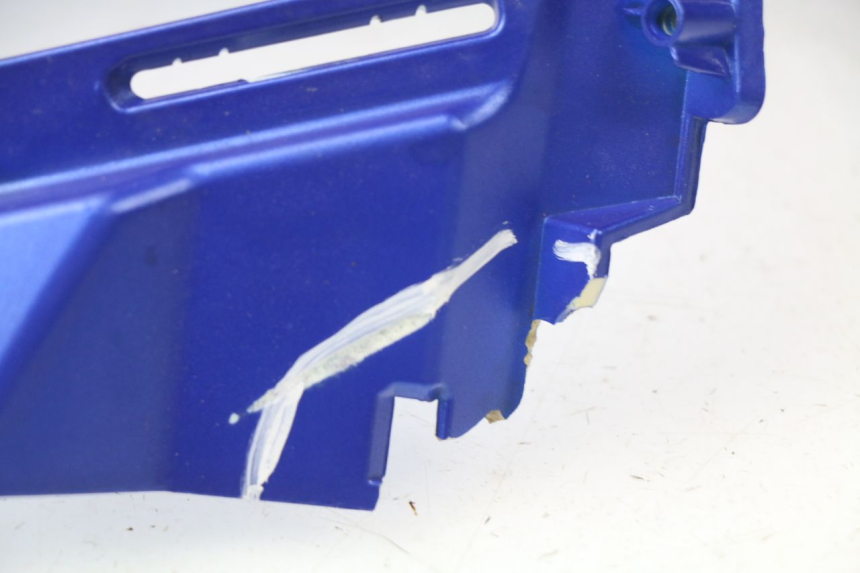 photo de CARENADO DELANTERO DERECHO PEUGEOT JET FORCE CARBU 50 (2003 - 2016) - Otra vista del artículo