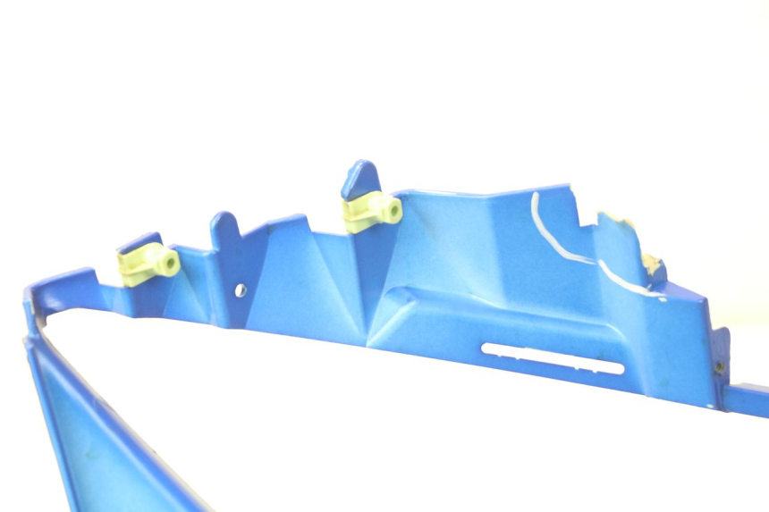 photo de CARENADO DELANTERO DERECHO PEUGEOT JET FORCE CARBU 50 (2003 - 2016) - Otra perspectiva