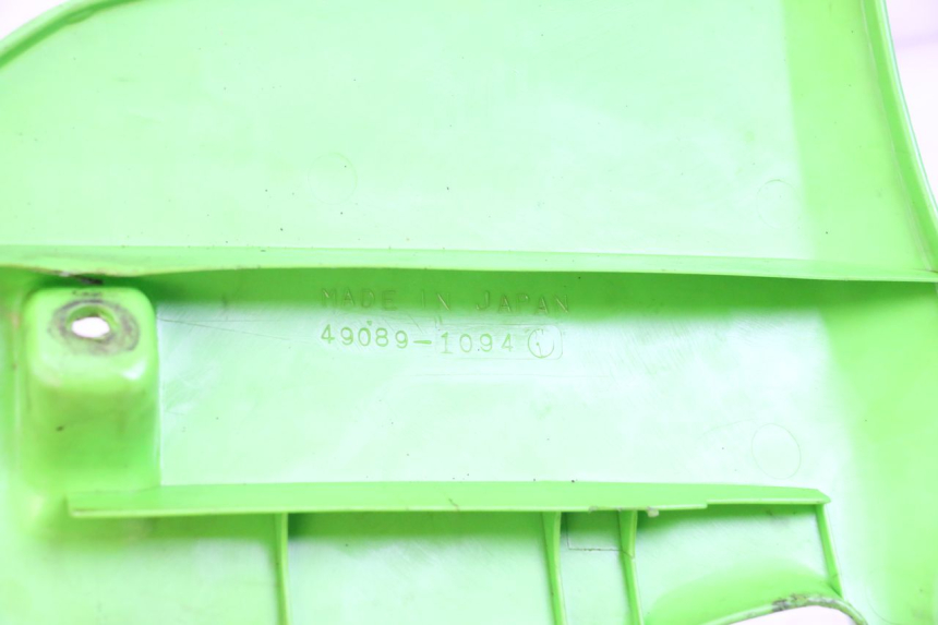 photo de CARENADO DELANTERO DERECHO KAWASAKI KDX 125 (1990 - 1991) - Detalle de la pieza