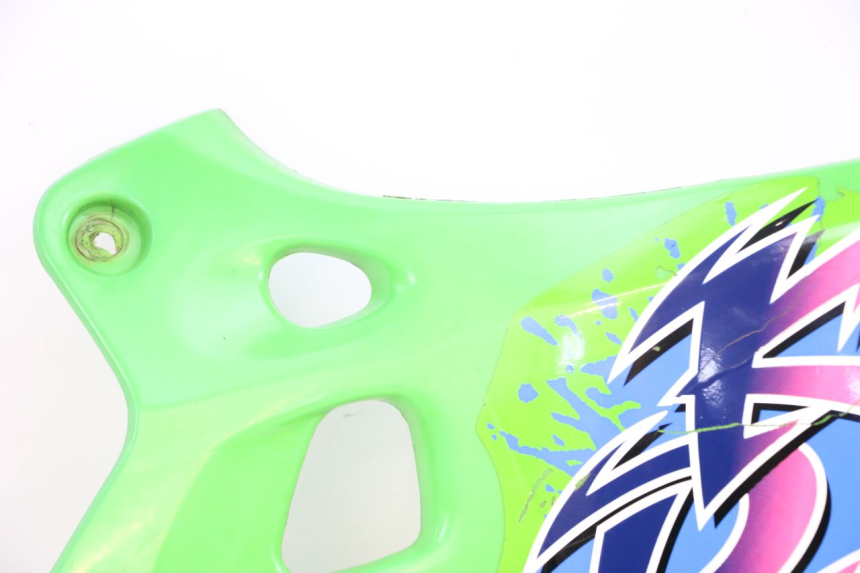 photo de CARENADO DELANTERO DERECHO KAWASAKI KDX 125 (1990 - 1991) - Estado de la superficie y material