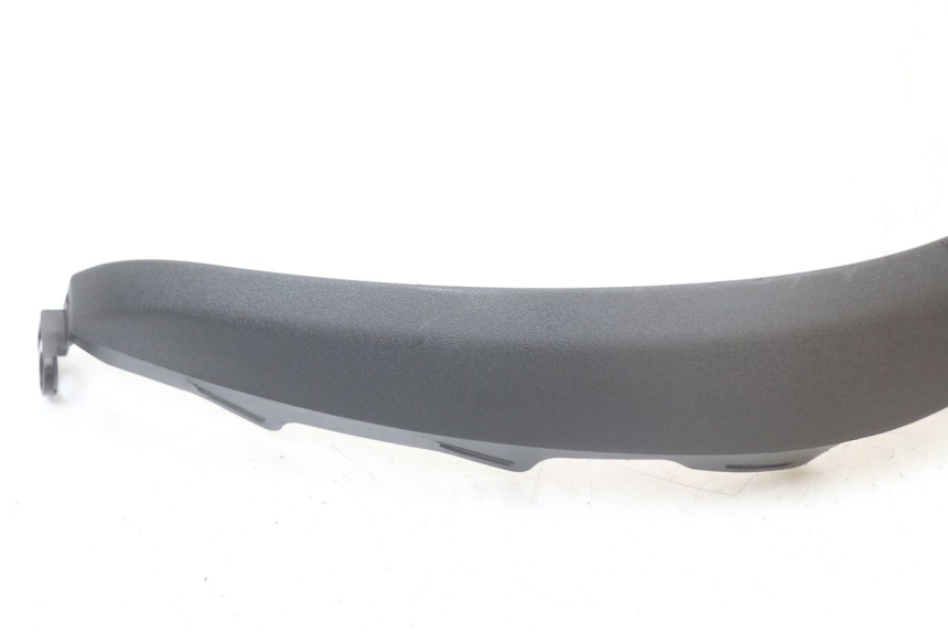 photo de CARENADO DELANTERO DERECHO PIAGGIO MP3 HPE 350 (2018 - 2020) - Detalle de la pieza
