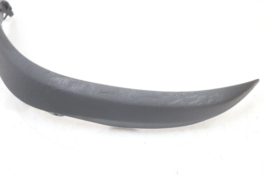 photo de CARENADO DELANTERO DERECHO PIAGGIO MP3 HPE 350 (2018 - 2020) - Zoom estado de uso