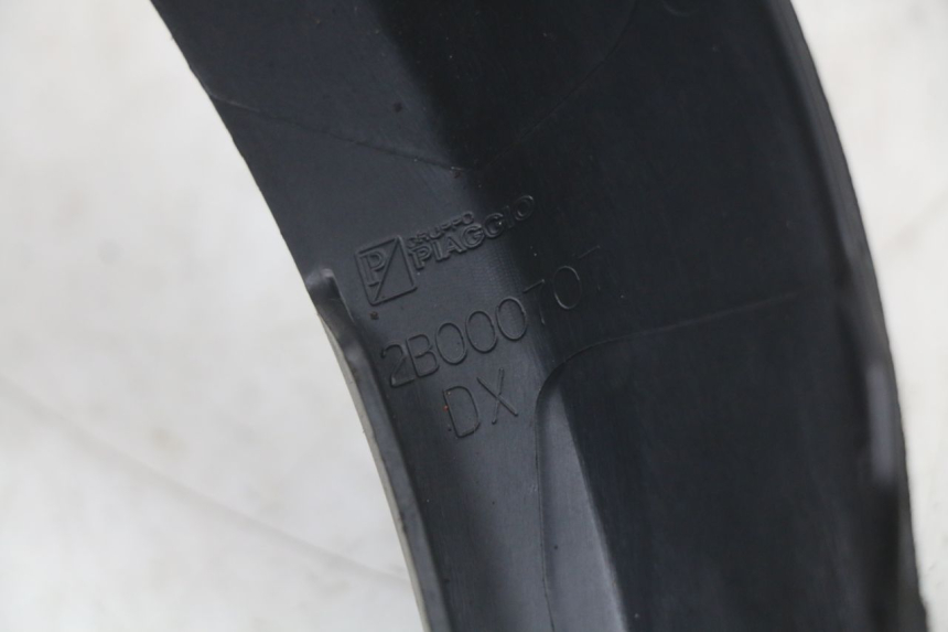 photo de CARENADO DELANTERO DERECHO PIAGGIO MP3 HPE 350 (2018 - 2020) - Recambio usado revisado
