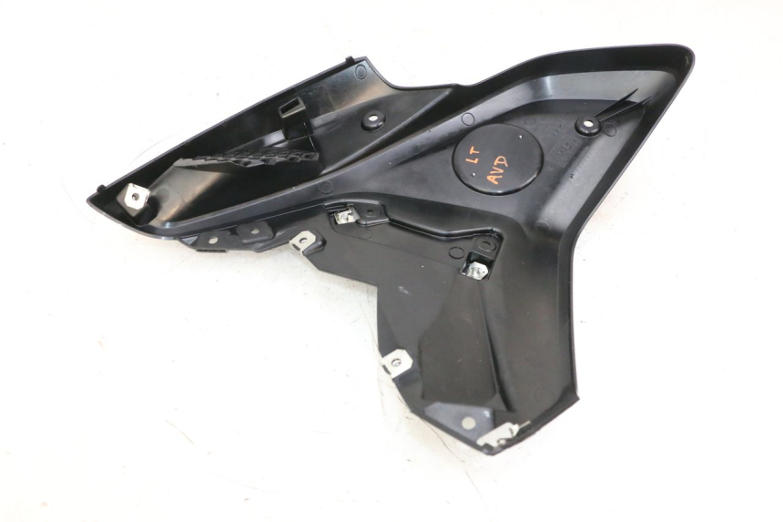 photo de CARENADO DELANTERO DERECHO BMW R GS 1250 (2021 - 2024) - Primer plano técnico