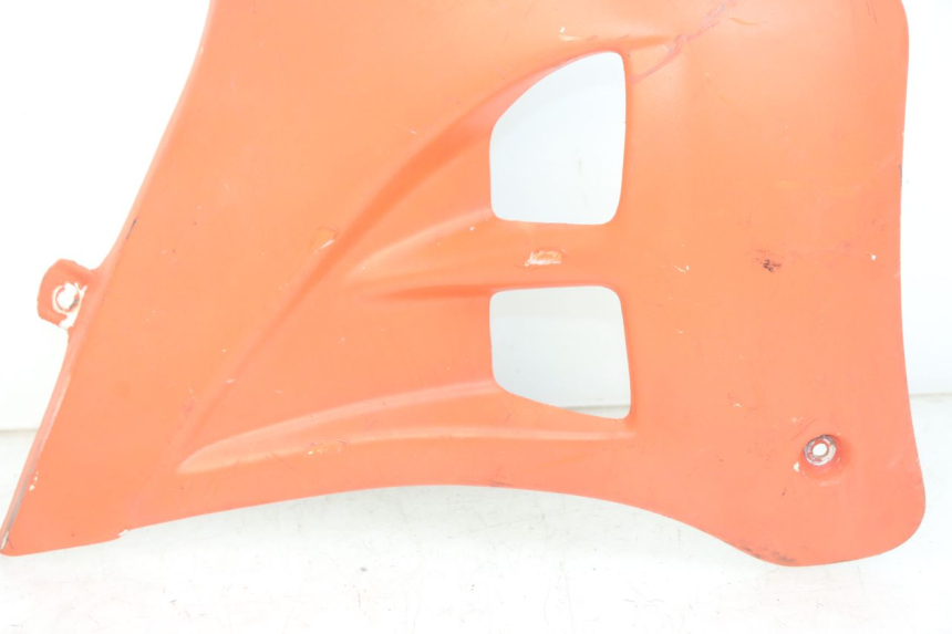 photo de FLANCO LATERAL DELANTERO DERECHO GILERA RK 50 (1996 - 1999) - Detalle de la pieza