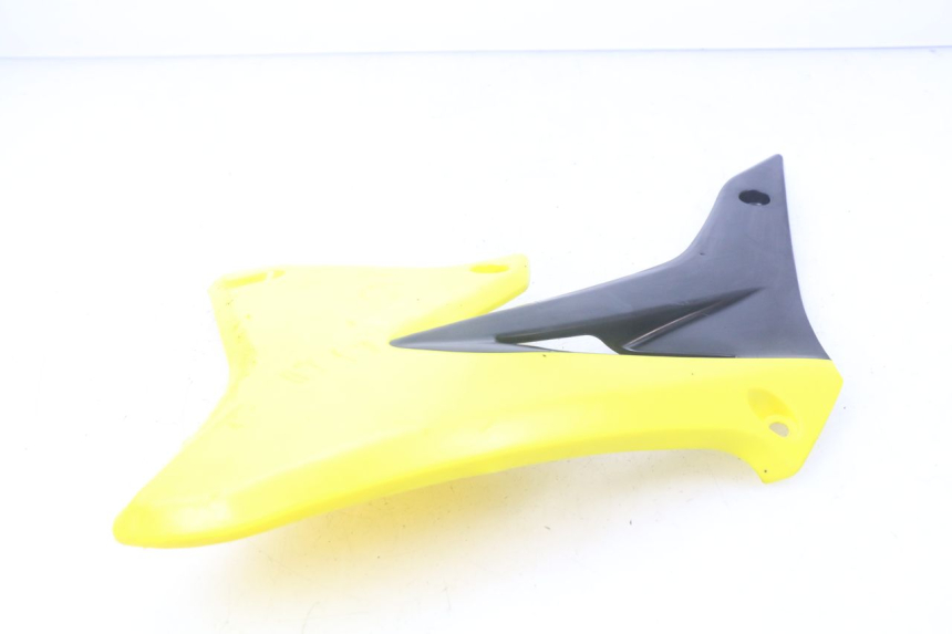 photo de FLANCO LATERAL DELANTERO DERECHO SUZUKI RM-Z RMZ 250 (2010 - 2016) - Primer plano técnico