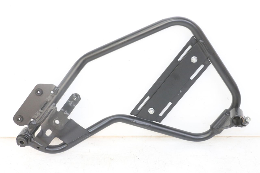 photo de CARENADO DELANTERO DERECHO ROYAL ENFIELD HYMALAYAN 410 (2016 - 2023) - Primer plano técnico