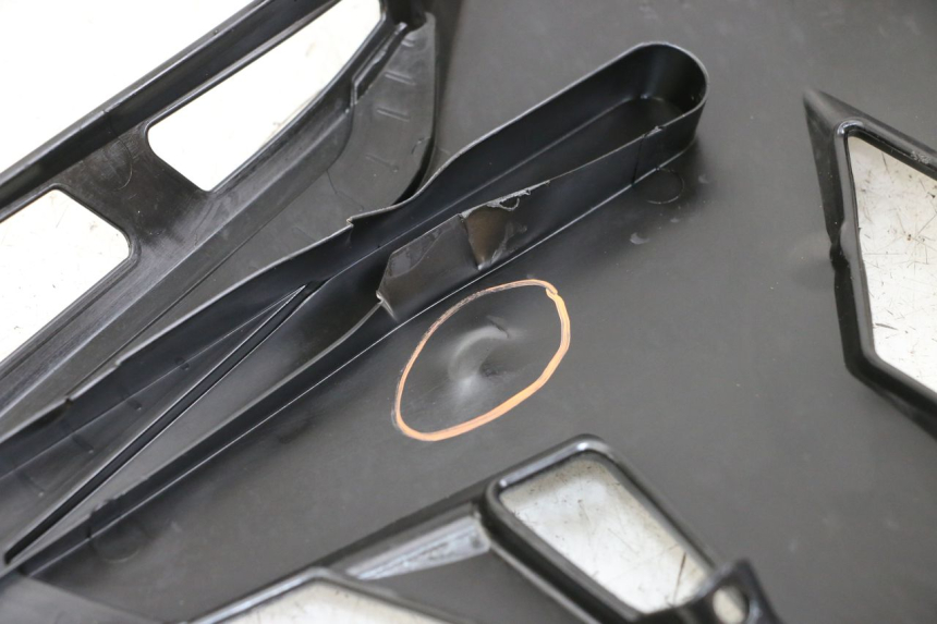 photo de CARENADO DELANTERO DERECHO SHERCO SM-R 50 (2013 - 2017) - Zoom estado de uso