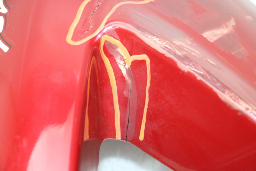 photo de CARENADO DELANTERO DERECHO TRIUMPH SPRINT 900 (1995 - 1998) - Características distintivas