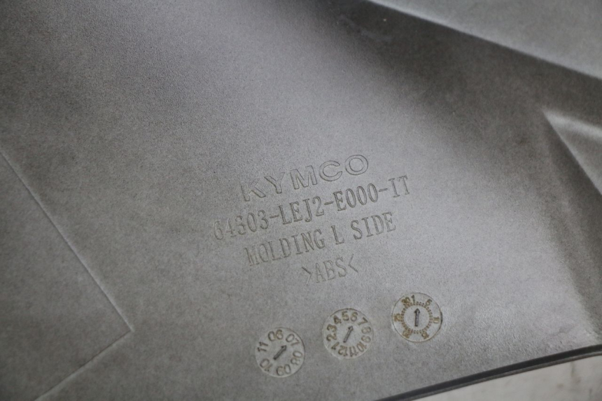 photo de CARENADO DELANTERO DERECHO KYMCO SUPER 8 125 (2008 - 2015) - Estado de la superficie y material