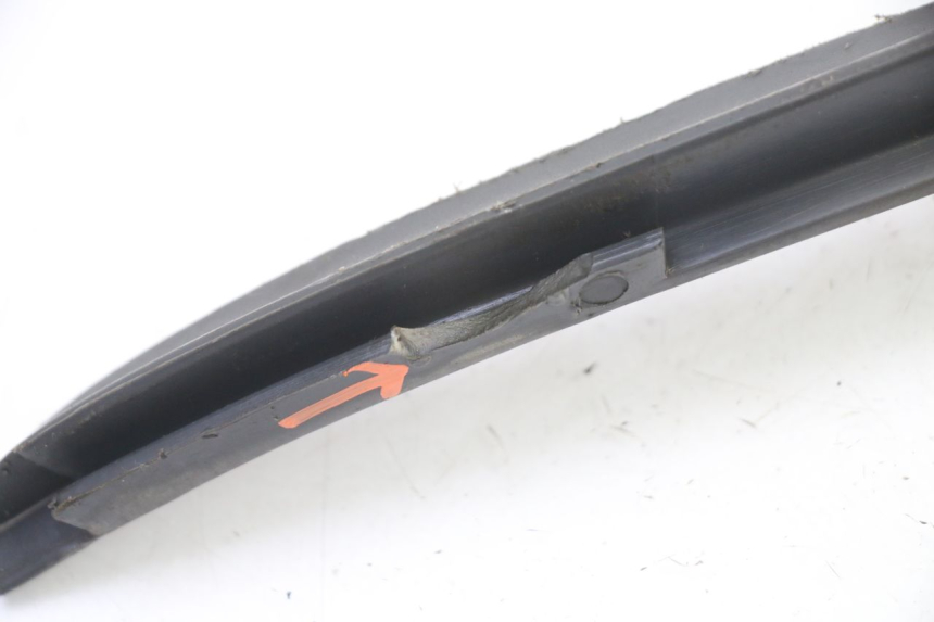 photo de CARENADO DELANTERO DERECHO PIAGGIO SUPER LX 125 (2000 - 2003) - Primer plano técnico