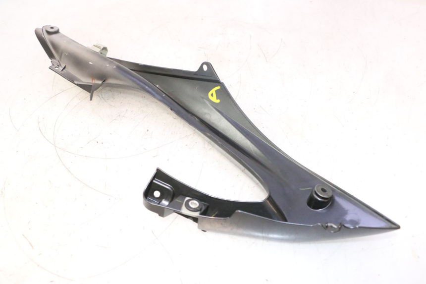 photo de CARENADO LATERAL DELANTERO DERECHO SUPERIOR YAMAHA YZF R6 600 (2008 - 2009) - Otra vista del artículo