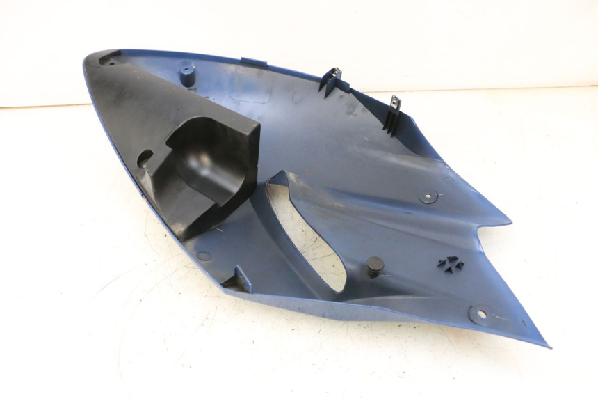 photo de FLANCO LATERAL DELANTERO DERECHO YAMAHA TDM ABS 900 (2002 - 2014) - Primer plano técnico