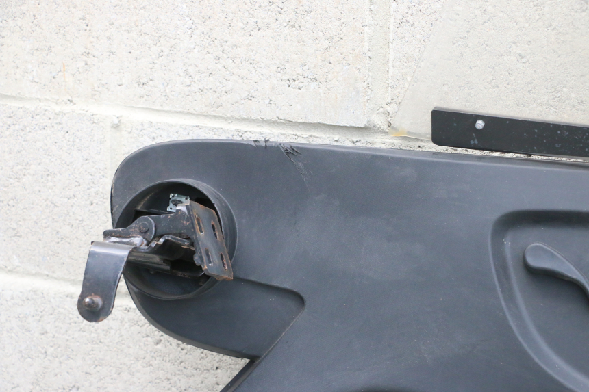 photo de CARENADO DELANTERO DERECHO RENAULT TWIZY 45 (2012 - 2019) - Zoom sobre los componentes