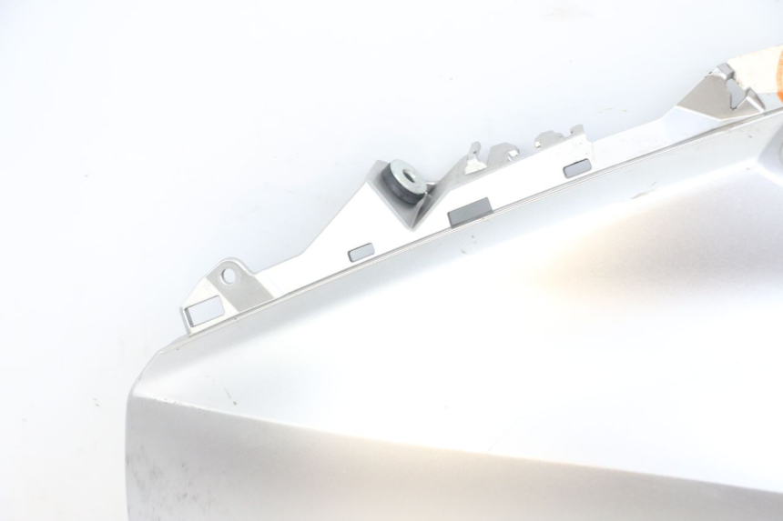 photo de FLANCO LATERAL DELANTERO DERECHO YAMAHA XMAX X-MAX ABS 125 (2017 - 2020) - Inspección visual detallada