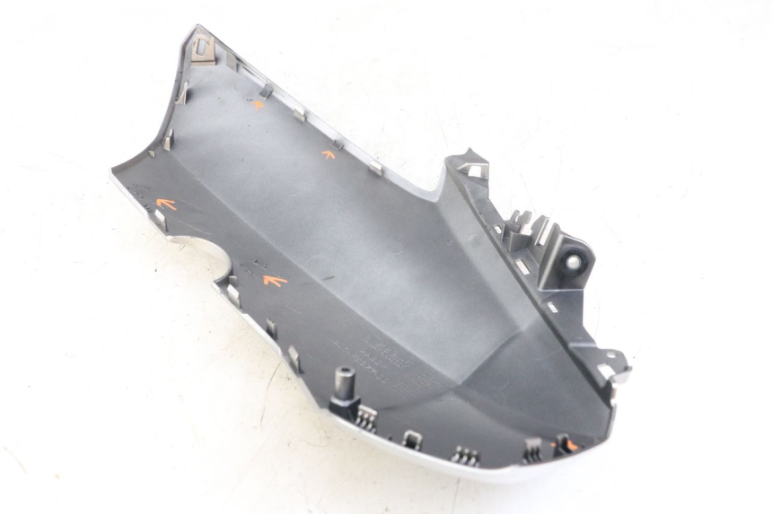 photo de FLANCO LATERAL DELANTERO DERECHO YAMAHA XMAX X-MAX ABS 125 (2017 - 2020) - Zoom estado de uso