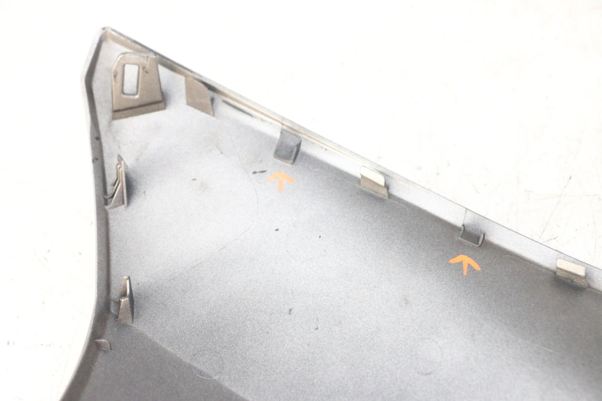 photo de FLANCO LATERAL DELANTERO DERECHO YAMAHA XMAX X-MAX ABS 125 (2017 - 2020) - Estado de la superficie y material