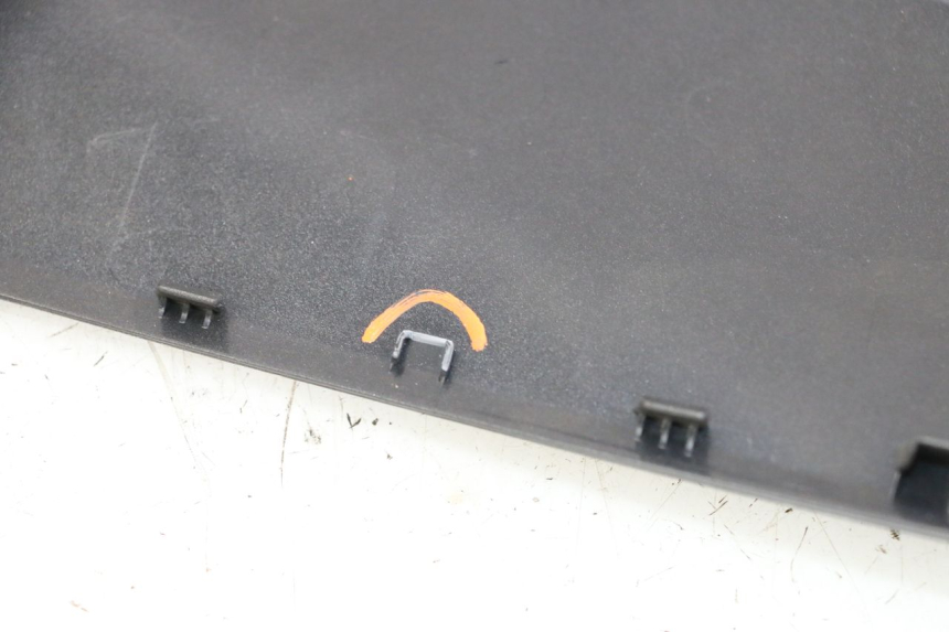 photo de CARENADO DELANTERO DERECHO YAMAHA XMAX X-MAX 125 (2021 - 2025) - Otra perspectiva