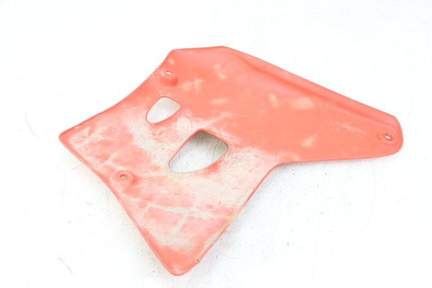 photo de FLANCO LATERAL DELANTERO DERECHO PEUGEOT XP6 50 (1997 - 2003) - Otra perspectiva