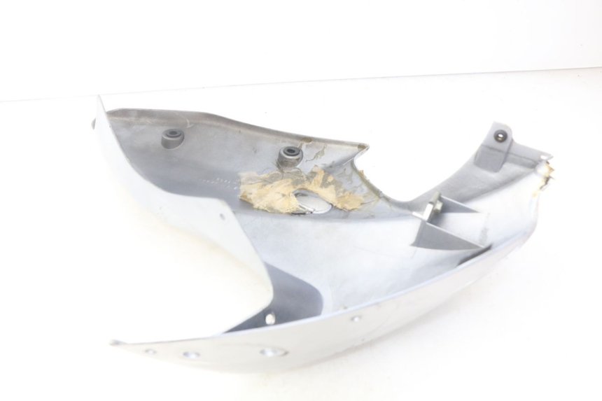 photo de CARENADO DELANTERO DERECHO KAWASAKI ZR7 ZR-7 S 750 (1999 - 2004) - Primer plano técnico