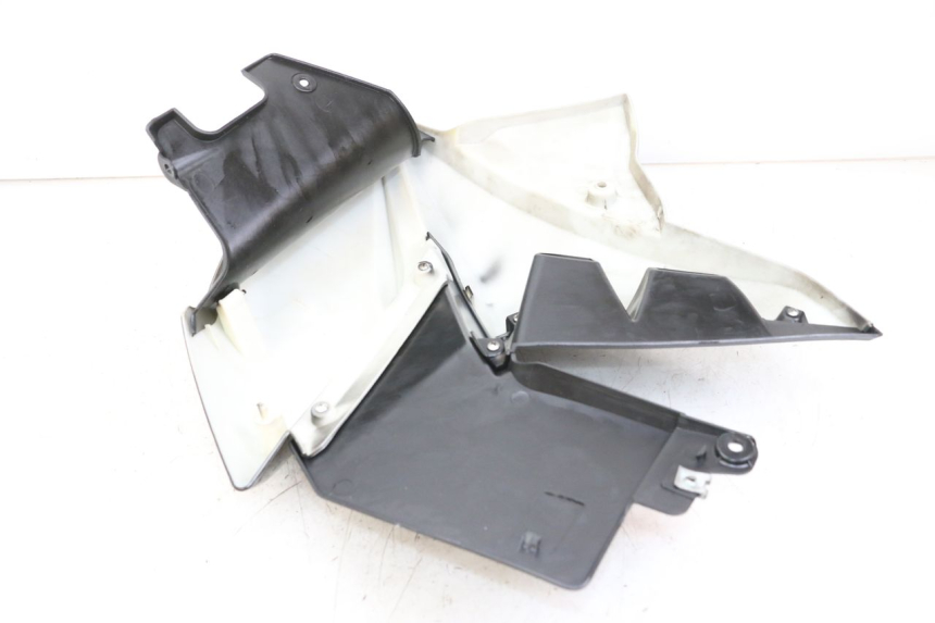 photo de CARENADO DELANTERO IZQUIERDO EBROH BRAVO GLE 1 (2020 - 2024) - Primer plano técnico