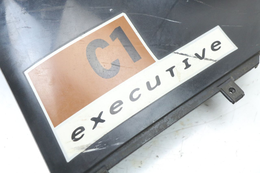 photo de FLANCO LATERAL DELANTERO IZQUIERDO BMW C1 125 (2000 - 2003) - Características distintivas