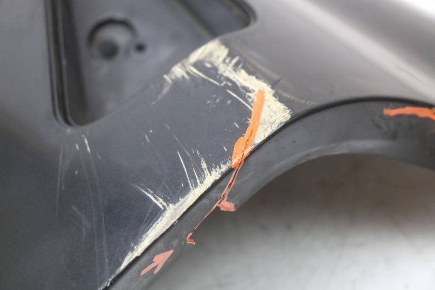 photo de FLANCO LATERAL DELANTERO IZQUIERDO BMW C1 125 (2000 - 2003) - Primer plano técnico