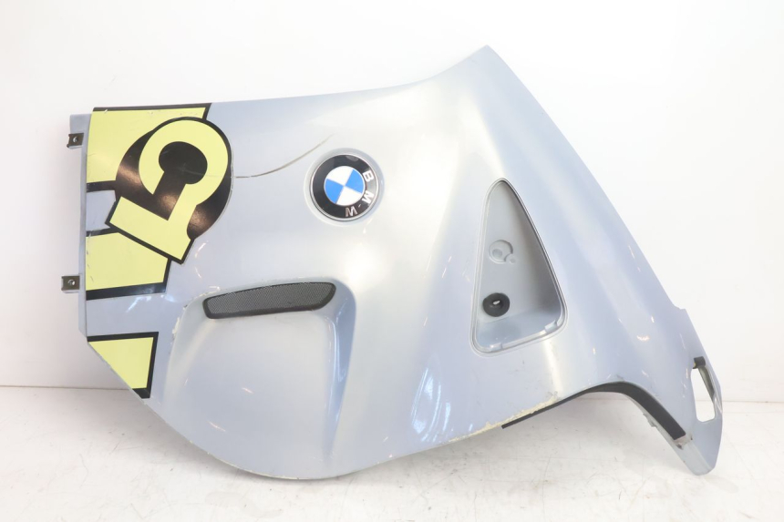 photo de FLANCO LATERAL DELANTERO IZQUIERDO BMW C1 125 (2000 - 2003) - Detalles de los puntos de fijación