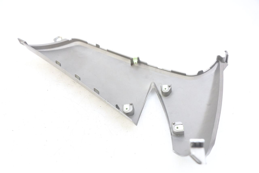 photo de FLANCO LATERAL DELANTERO IZQUIERDO PEUGEOT CITYSTAR 125 (2011 - 2017) - Otra perspectiva