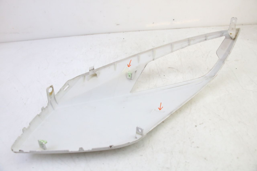 photo de CARENADO DELANTERO IZQUIERDO PEUGEOT CITYSTAR 50 (2013 - 2017) - Estado de la superficie y material