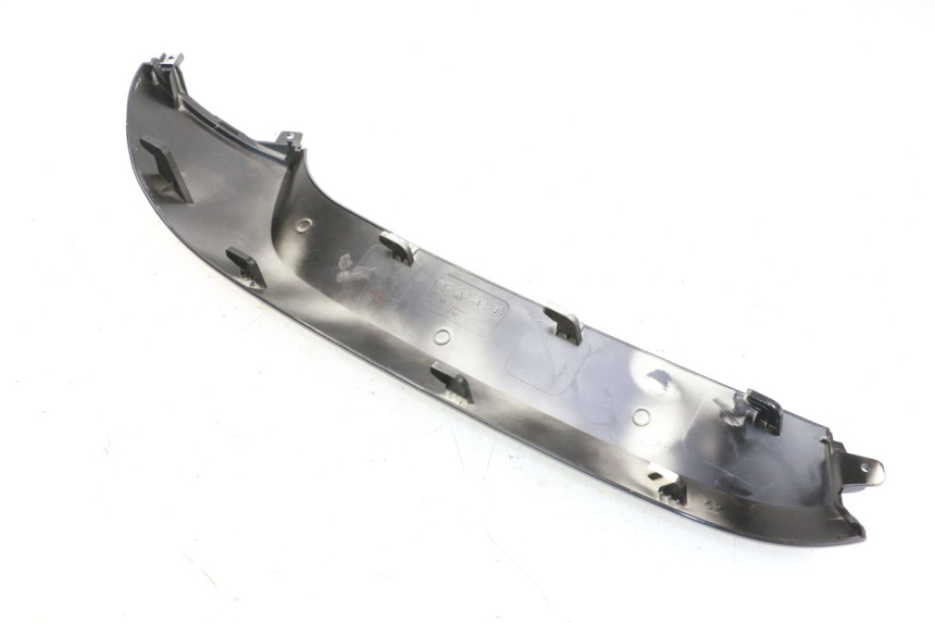 photo de CARENADO DELANTERO IZQUIERDO SEGWAY NINEBOT E125S 1 (2022 - 2026) - Primer plano técnico