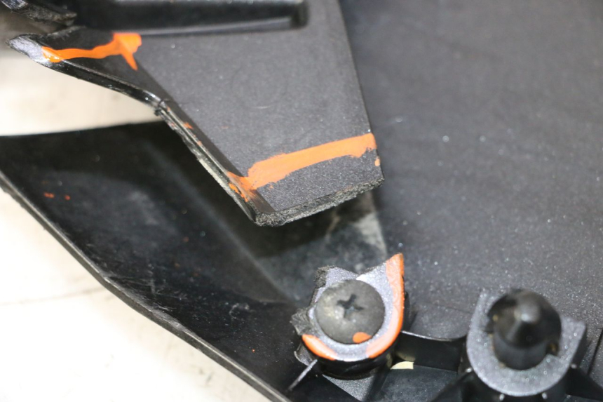 photo de ALETA LATERAL DELANTERA IZQUIERDA KAWASAKI ER-6 ER6 F ABS 650 (2012 - 2016) - Estado de la superficie y material