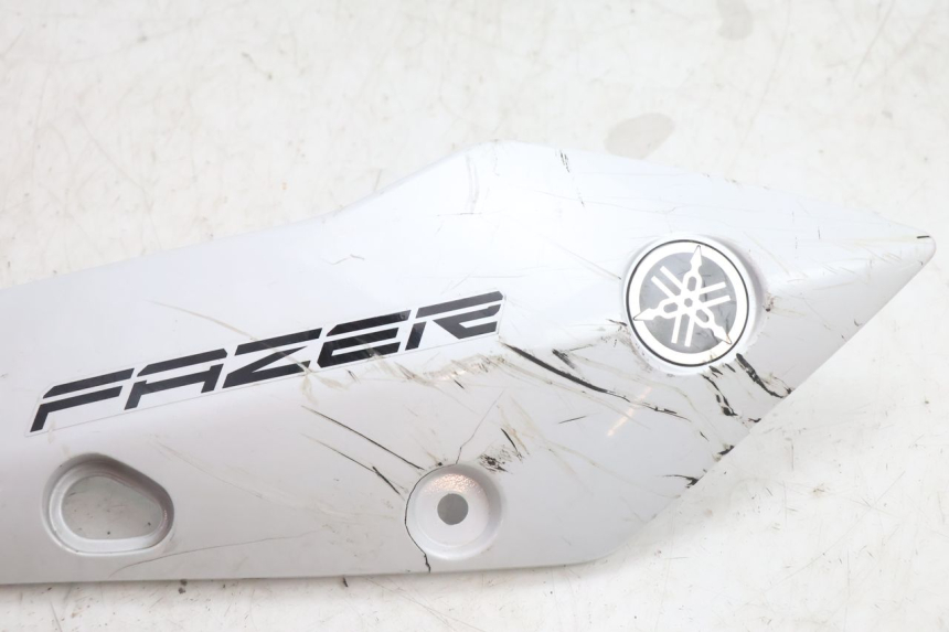 photo de CARENADO DELANTERO IZQUIERDO YAMAHA FZ8 800 (2010 - 2016) - Detalle de la pieza