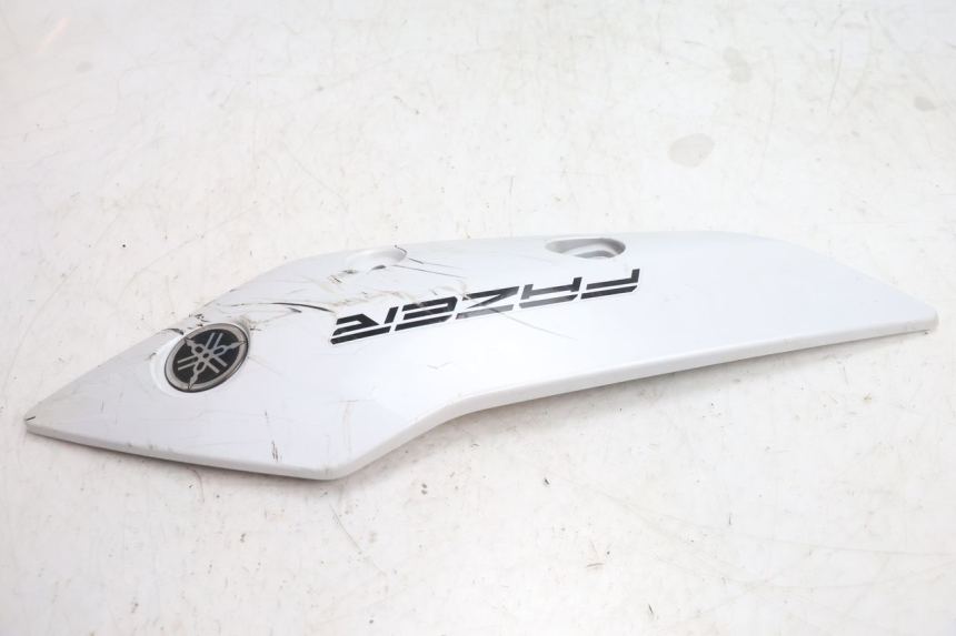 photo de CARENADO DELANTERO IZQUIERDO YAMAHA FZ8 800 (2010 - 2016) - Detalles de los puntos de fijación
