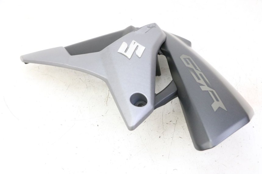 photo de CARENADO DELANTERO IZQUIERDO SUZUKI GSR 750 (2011 - 2017) - Marcados y referencias originales