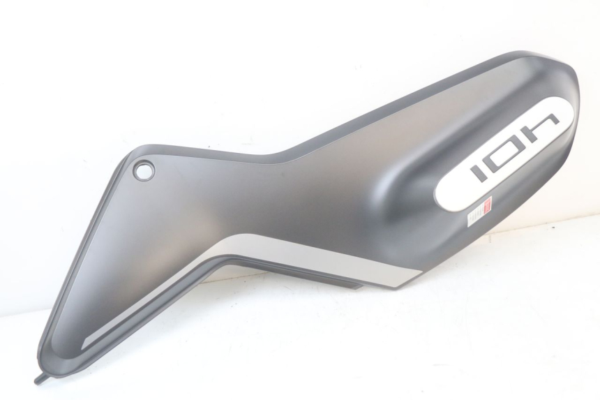 photo de CARENADO DELANTERO IZQUIERDO HUSQVARNA SVARTPILEN 401 (2018 - 2023) - Primer plano técnico