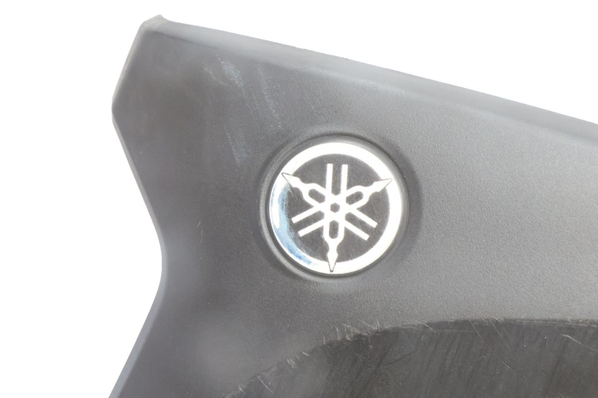 photo de CARENADO LATERAL DELANTERO IZQUIERDO INFERIOR YAMAHA N-MAX NMAX 125 (2021 - 2024) - Detalle de la pieza