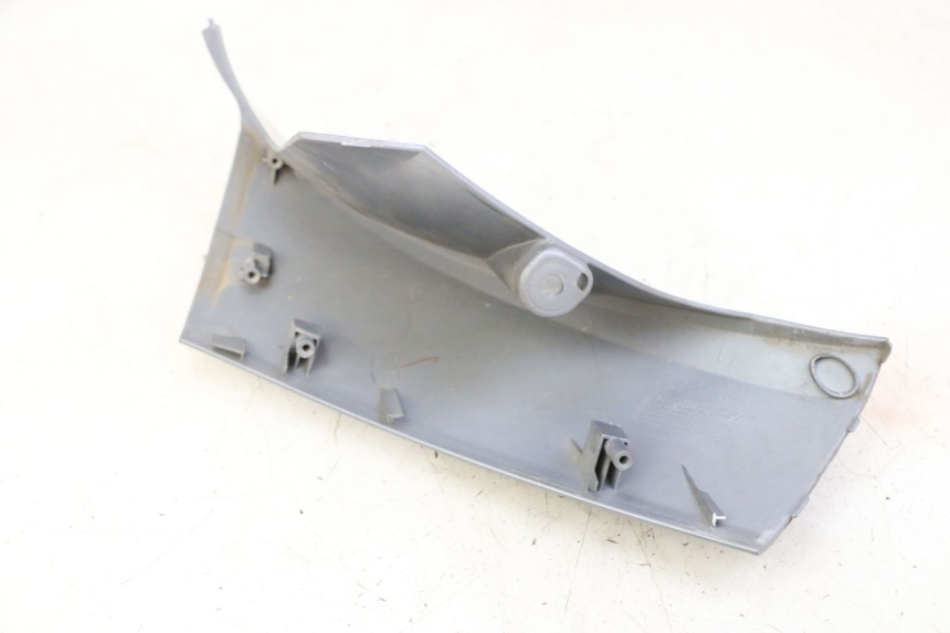 photo de CARENADO DELANTERO IZQUIERDO SYM JOYMAX 125 (2010 - 2017) - Otra perspectiva