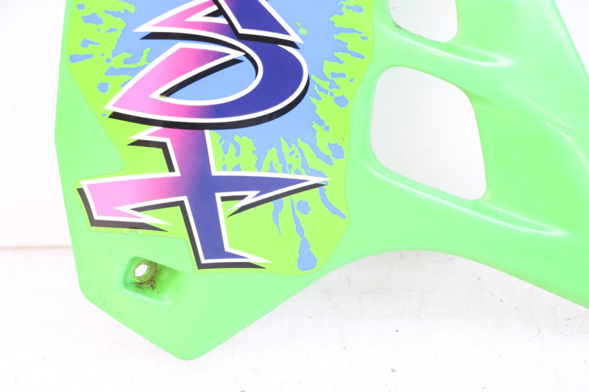 photo de CARENADO DELANTERO IZQUIERDO KAWASAKI KDX 125 (1990 - 1991) - Detalles de los puntos de fijación