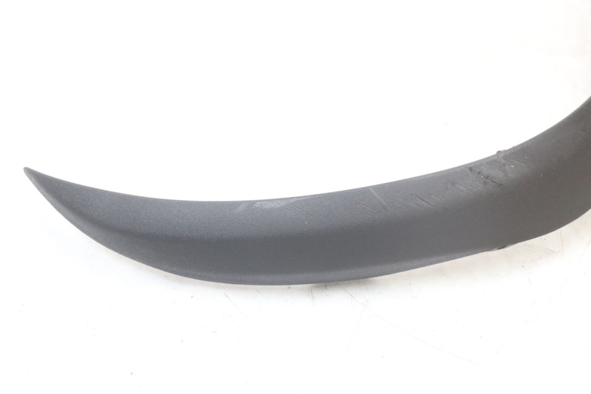 photo de CARENADO DELANTERO IZQUIERDO PIAGGIO MP3 HPE 350 (2018 - 2020) - Detalle de la pieza