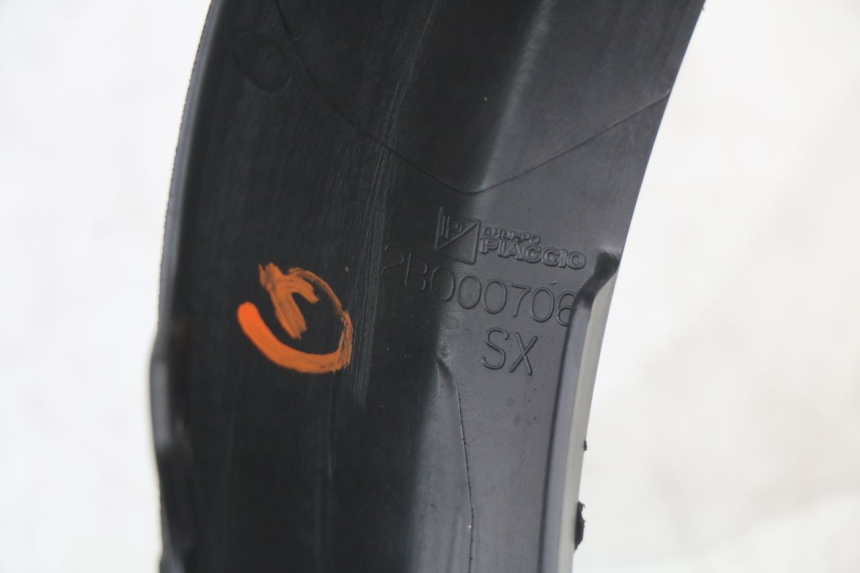 photo de CARENADO DELANTERO IZQUIERDO PIAGGIO MP3 HPE 350 (2018 - 2020) - Otra vista del artículo