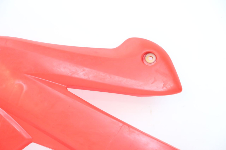 photo de CARENADO DELANTERO IZQUIERDO RIEJU MRT 50 (2018 - 2021) - Detalles de los puntos de fijación